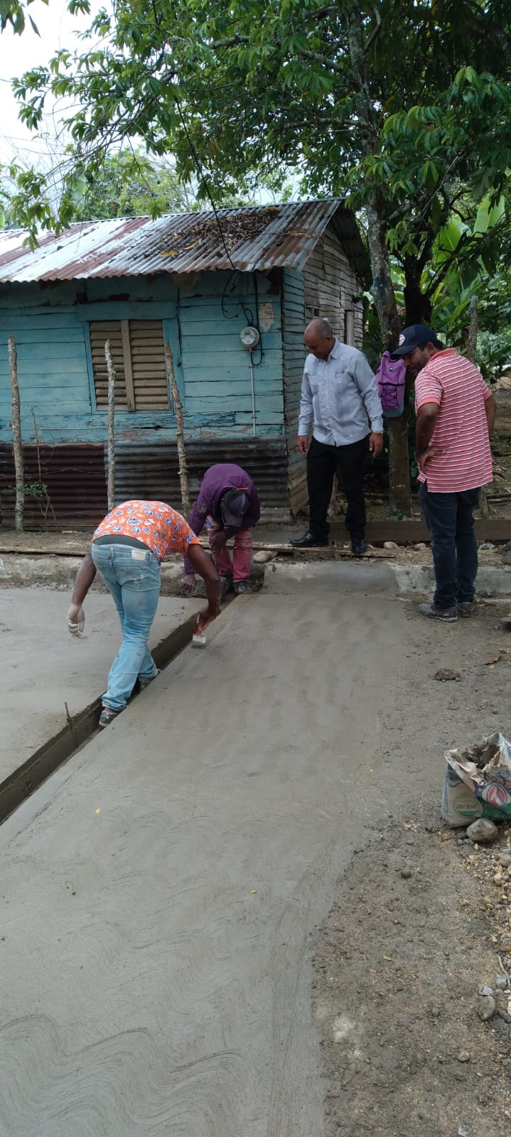 Construcción de badén en la comunidad de Boca de Jamao
